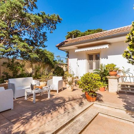 Bed and Breakfast Garden View Near The Sea Lecce Exteriér fotografie